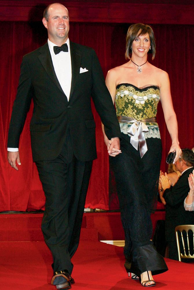 Stewart Cink and his wife Lisa walk the ramp during the 2006 Ryder Cup Gala Dinner at Citywest Hotel and Golf Resort in Dublin. PIC/Getty Images
