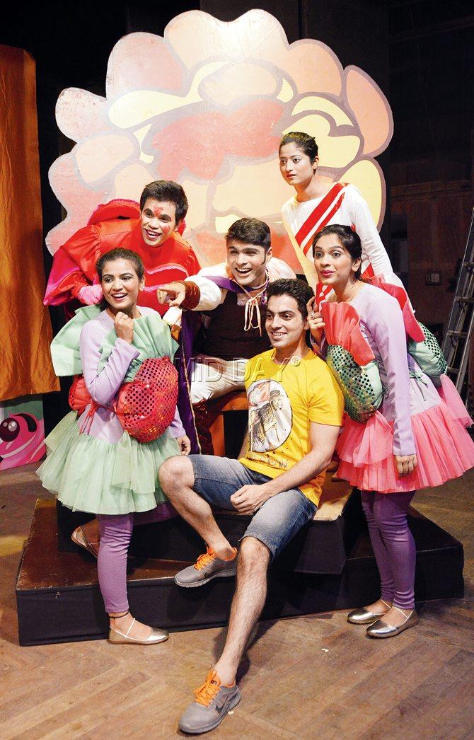 The actors of The Bubblegum Boy in costume. Pics/Pradeep Dhivar
