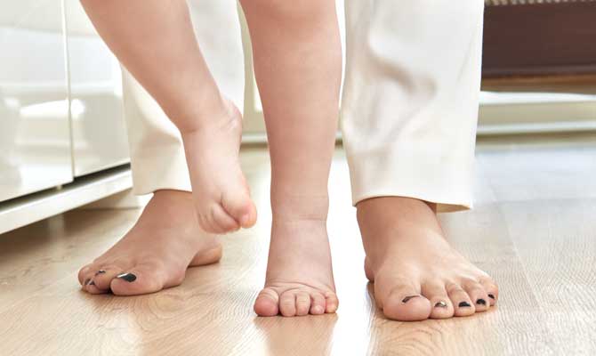 Kids who walk early likely to have stronger bones