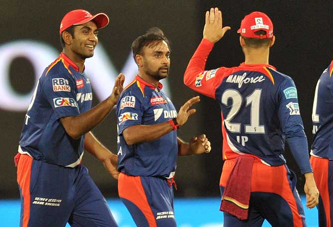 Delhi Daredevils bowler Amit Mishra (C) celebrates the wicket of Sunrisers Hyderabad