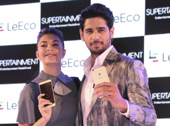Bollywood stars Jacqueline Fernandez and Sidharth Malhotra at the launch of Le 1s Eco smartphone in Mumbai. Pic/Yogen Shah
