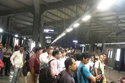Metro services disrupted in Mumbai, commuters stranded during peak hours