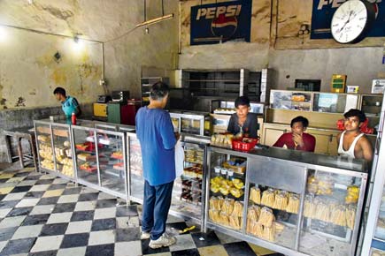 Mumbai to lose another iconic joint! This time it is Mahim's Irani bakery