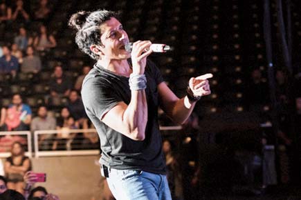 I never imagined playing in a band, says Farhan Akhtar