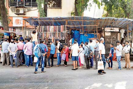 Mumbai: Midnight rush for ATMs proves lucky for a few 