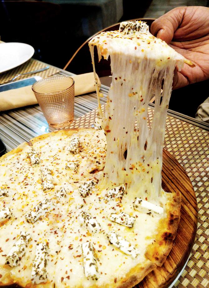 Cheesy Pizza, Its Fussion 1066 Likes