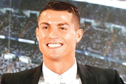 Cristiano Ronaldo supports teenage footballer in his battle against cancer