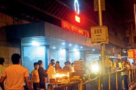 Demonetisation: Mumbai food joints notice drop in customers, incur loss