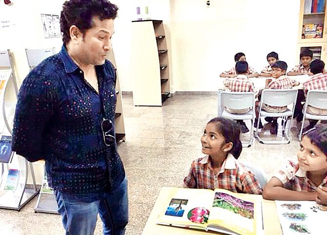 Sachin Tendulkar posted this picture on Instagram and wrote: "So much fun chatting up with this little one! #NavaneetaPublicSchool."
