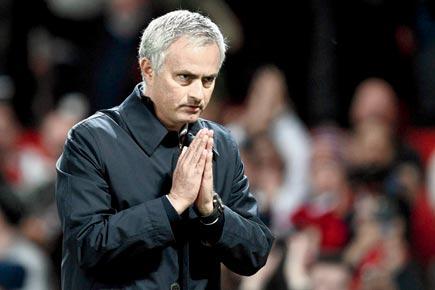 Jose Mourinho punished for putting pressure on referee 