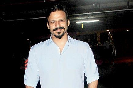 Vivek Oberoi reached out to long queues outside banks, ATMs