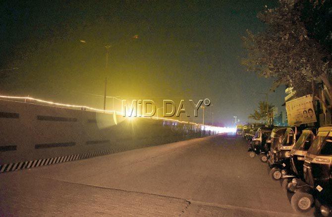 Dahisar road plunges into pitch darkness as Metro work begins