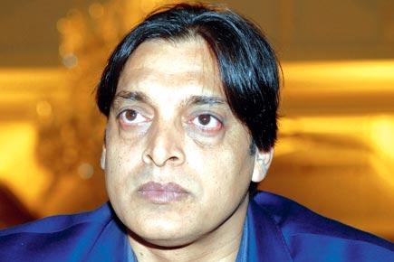Shoaib Akhtar: Let pacers show raw emotions on field
