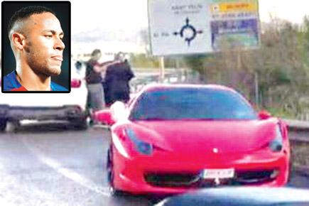 Barcelona star Neymar Jr smashes his Ferrari in road accident