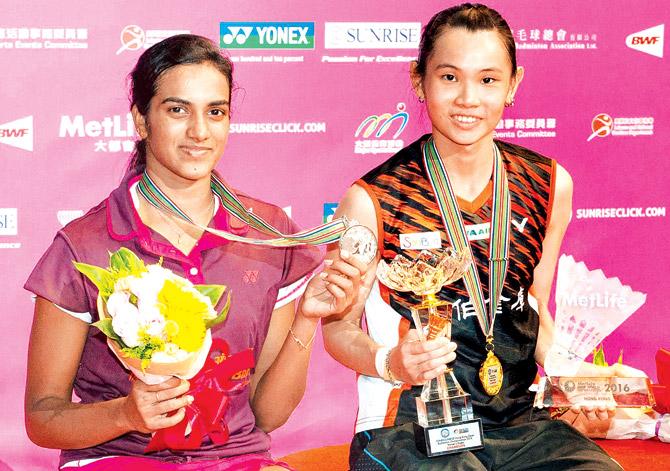Winner Tai Tzu-Ying of Taiwan (right) and India