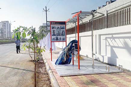 MNS opposes Yuva Sena's gym on footpath
