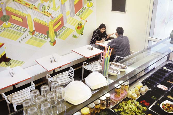 The Guide first reviewed Bombay Salad Co. in December 2014. We conduct select, anonymous follow-ups to assess maintenance of standards
