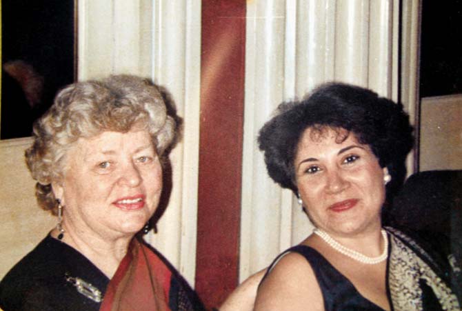 Vina and Feroza Mody at the iconic store’s 25th anniversary celebration in 1987