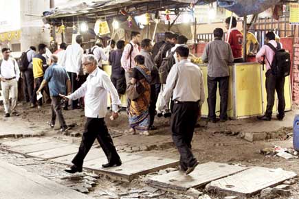 Mumbai: Reclaiming footpaths in K East ward is wishful thinking