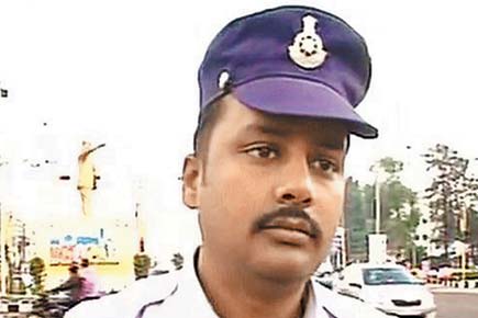 Madhya Pradesh traffic cop offers kidney to Sushma Swaraj