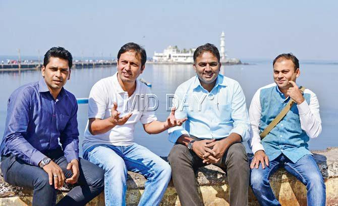 (From left) Raihan Shaikh, Saeed Khan, Aamir Edresy and Amzad Shaikh discuss the RBI’s Islamic window proposal. Pic/Suresh Karkera