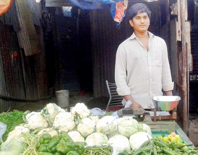 Vegetable vendor Rakesh Gupta refused to pay hafta