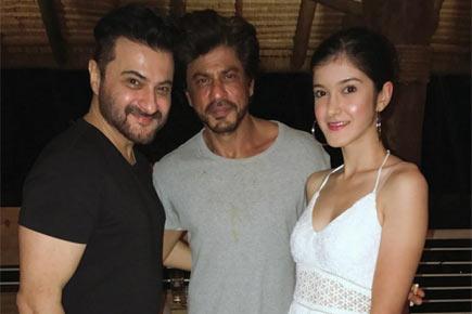 Here's the first photo from Shah Rukh Khan's 51st birthday bash in Alibaug