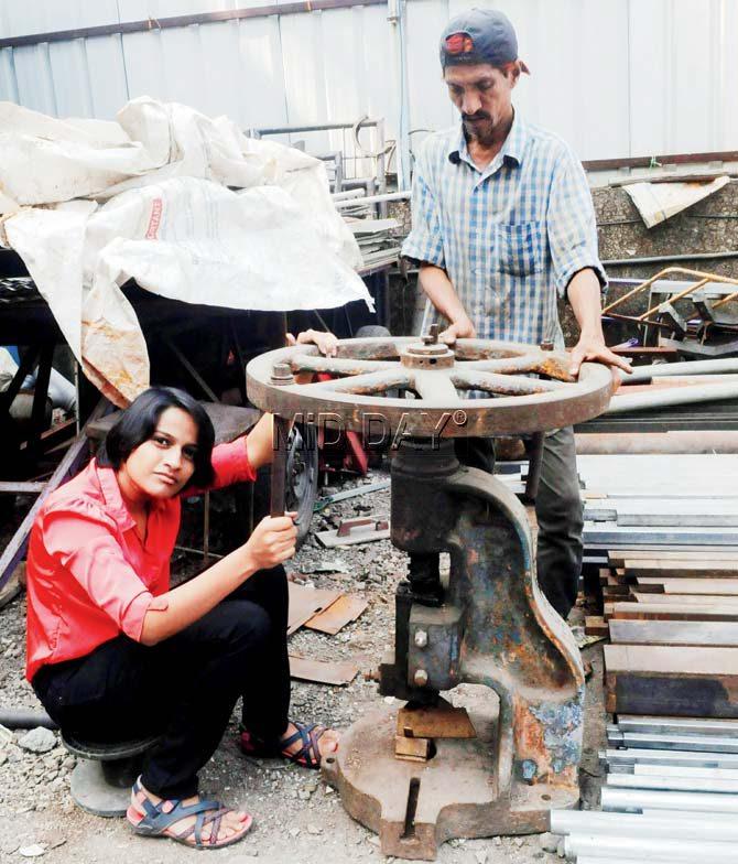 Students’ Biennale participating artist, Sanika Khanvilkar has worked with metal fabricators in Kalwa for her installation, Marching Moulds. Pic/Datta Kumbhar