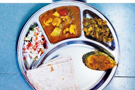 Mumbai food: Indulge in a seafood luncheon at a Koli household in Versova