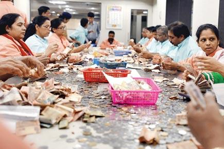 Demonetisation effect: 28% spike in donations received by Siddhivinayak Temple 