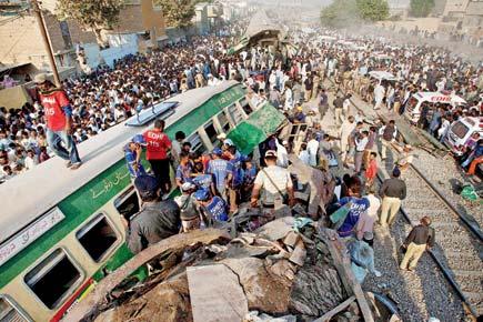 20 killed, 50 hurt as trains collide in Pakistan