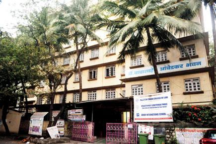 Mumbai: Parents protest over 56 per cent fee hike in a Vikhroli school