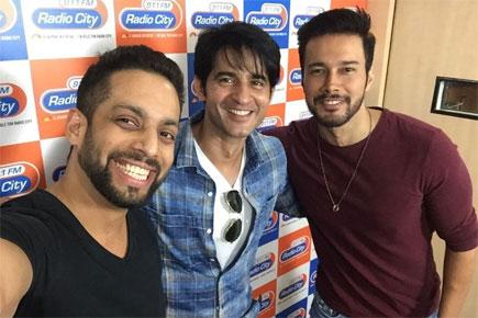 Hiten Tejwani and Rajneesh Duggal promote 'Saansein' at Radio City