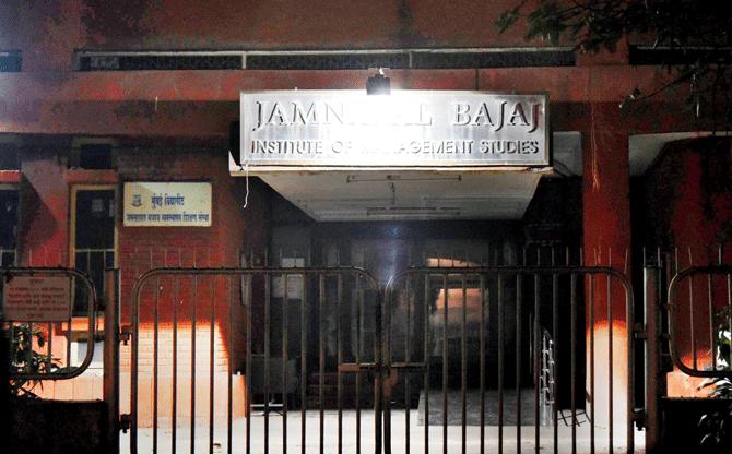 Jamnalal College in Mumbai files FIR against five students for fraud