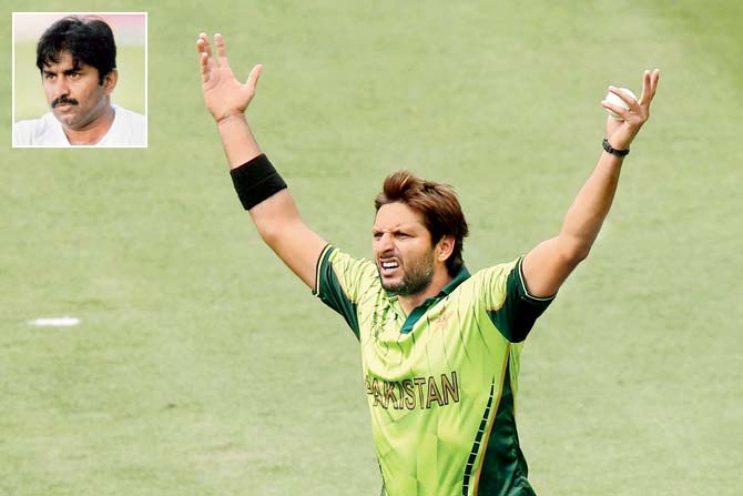 Pakistan’s Shahid Afridi reacts during the ICC World Cup match against India at the Adelaide Oval last year. Pic/Getty Images; (Inset) Javed Miandad