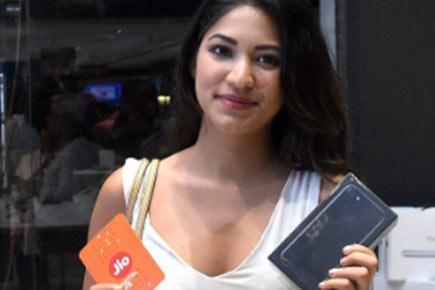 Meet Shivani Singh, Mumbai's first buyer of the iPhone 7