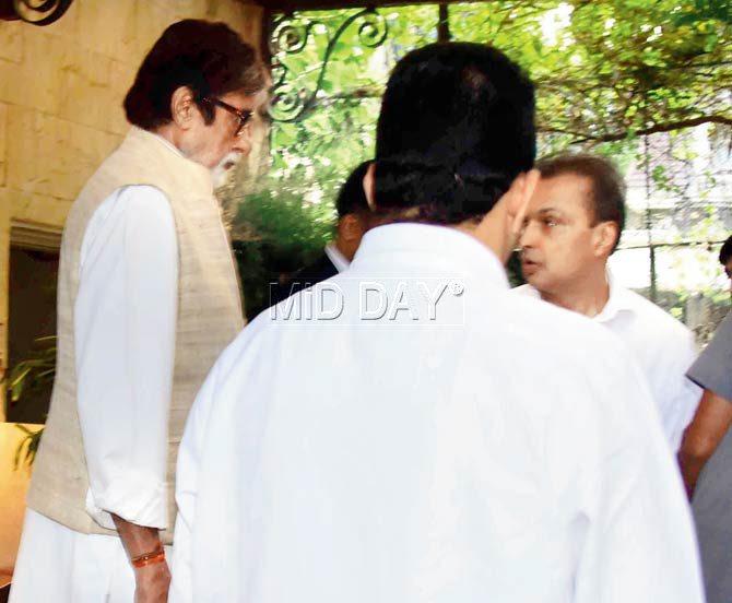 Amitabh Bachchan and Anil Ambani paid their respects to Adi Godrej. Pic/Atul Kamble