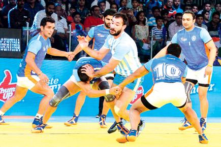 Kabaddi World Cup: India keep semi-final hopes alive with 74-20 drubbing of Argentina