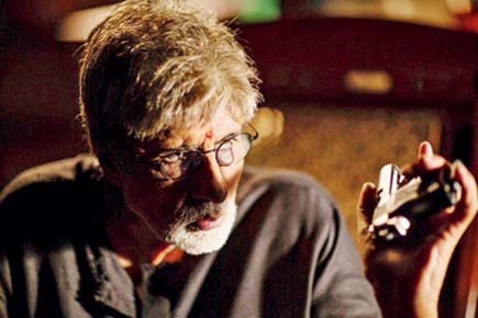 Is Amitabh Bachchan starrer 'Sarkar 3' in legal trouble?