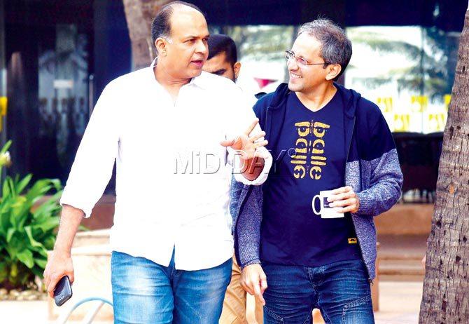 Ashutosh Gowarikar and Rajesh Mapuskar, director marathi movie Ventilator at Novatel in Juhu. Pics/Atul Kamble