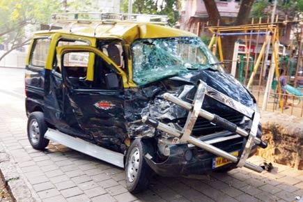 Mumbai: Tempo rams taxi, baby escapes with minor injuries