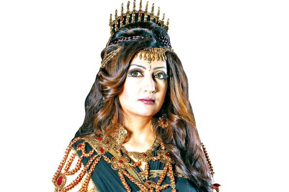 Juhi Parmar to play a double role in 'Karmphaldata Shani'