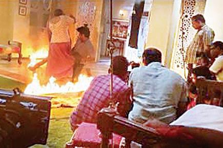 Reema Lagoo burnt hands while shooting for 'Naamkarann'