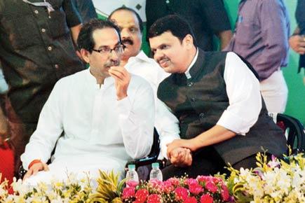 Maharashtra CM gives in, invites Uddhav Thackeray to share dais with Narendra Modi