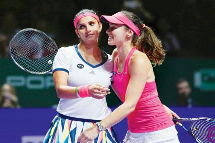 Sania Mirza-Martina Hingis enter semi-finals of WTA Finals