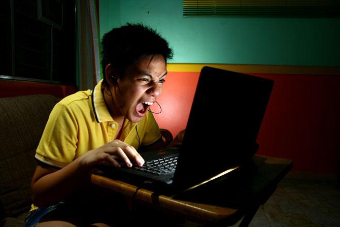 China to ban online gaming after midnight, open rehabs for addicts