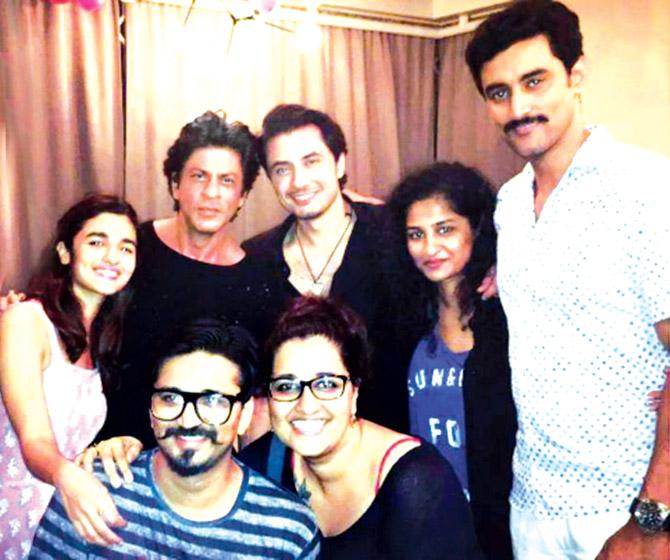 Ali Zafar (centre) with co-stars Alia Bhatt, Shah Rukh Khan, director Gauri Shinde and Kunal Kapoor 
