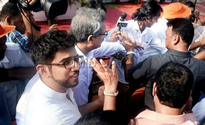 Aditya Thackeray led the rally which started from Girgaum Chowpatty to Marine Lines. Pic/Sneha Kharabe