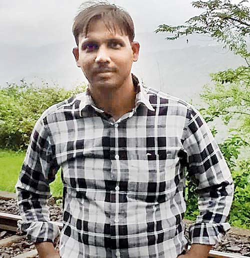 Traffic constable Javed Pirzade who was dragged 100 metres by an auto driver who refused to stop