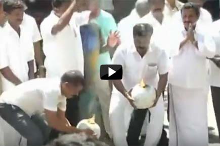 Video: Jayalalithaa supporters pray for her speedy recovery
